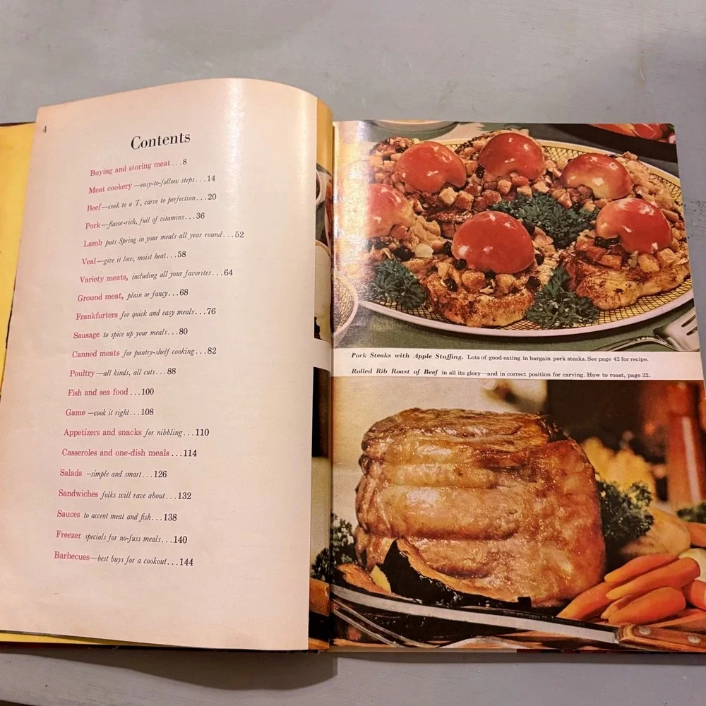 Vtg 1965 Better Homes Gardens Meat CookBook Retro MCM Kitchen Kitsch Cottagecore